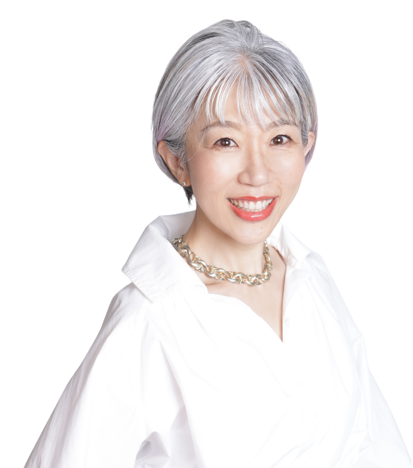 グレイヘア女性の朝倉真弓